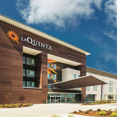 Готель La Quinta By Wyndham Wichita Northeast Екстер'єр фото