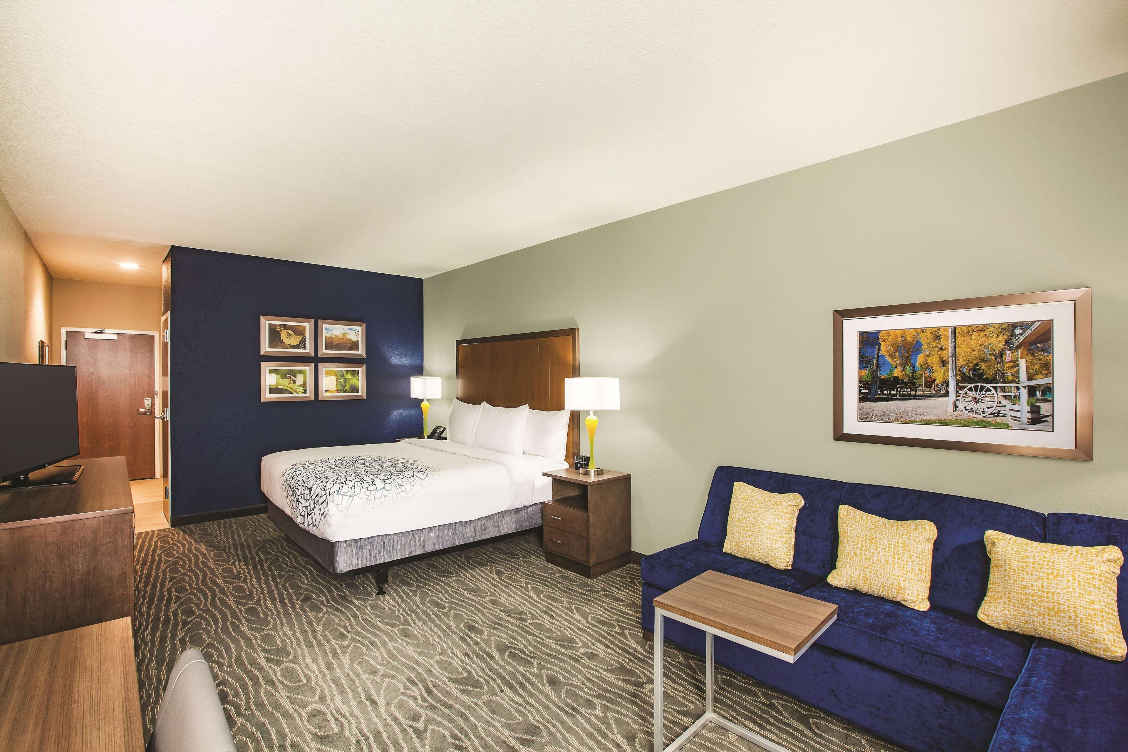 Готель La Quinta By Wyndham Wichita Northeast Екстер'єр фото